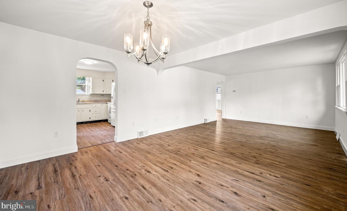 330 Summer Ave, Horsham, PA 19044