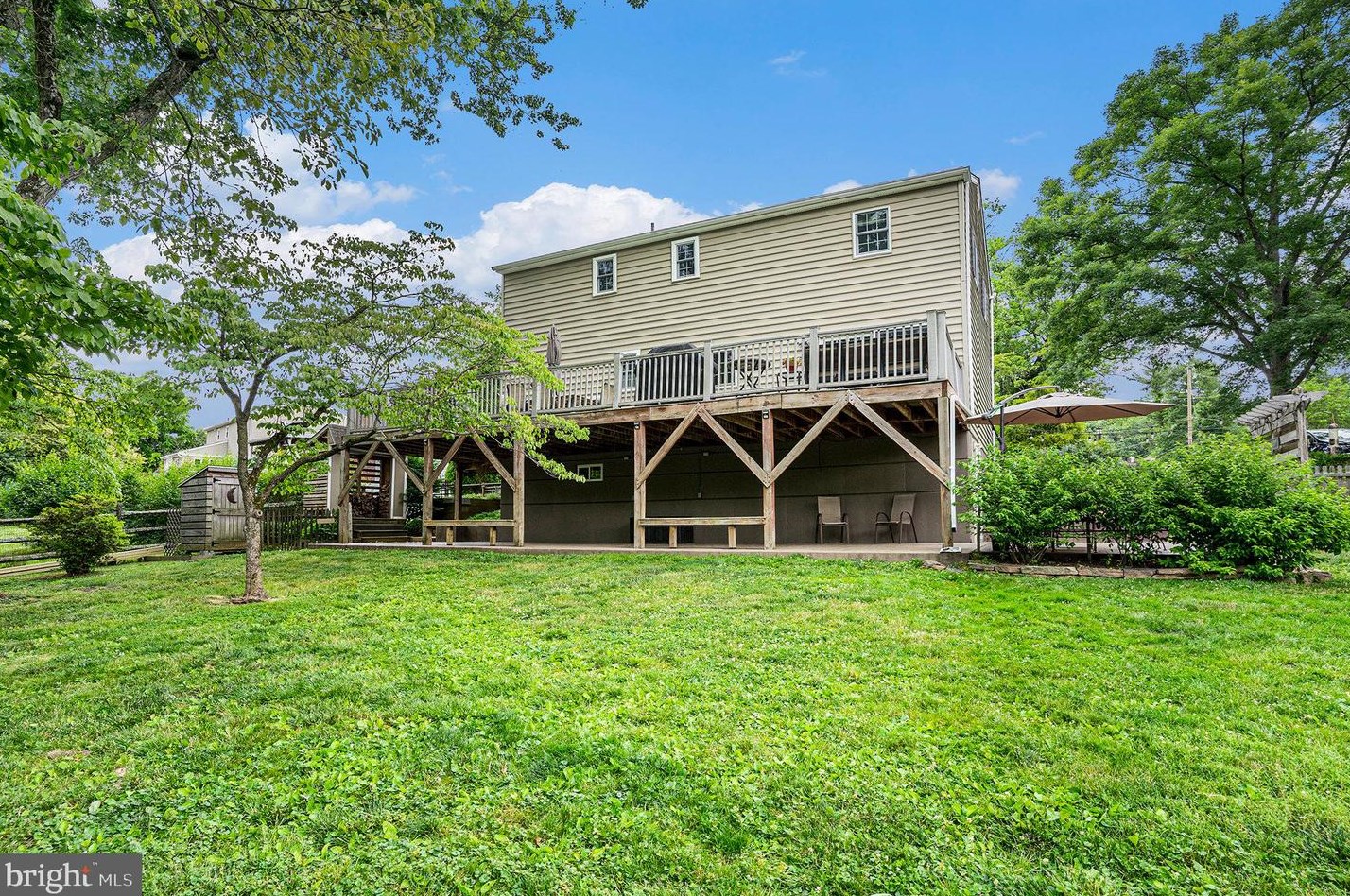 700 Sunnyside Ave, Norristown PA  19403-1821 exterior