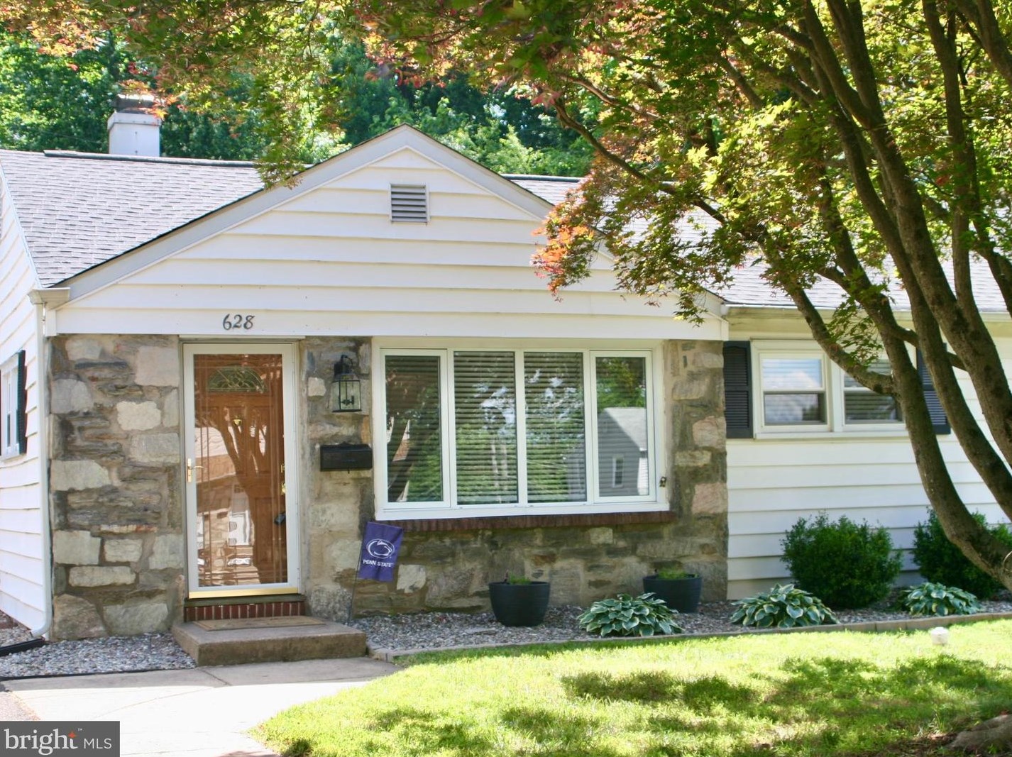 628 Beechwood Rd, Willow Grove, PA 19090