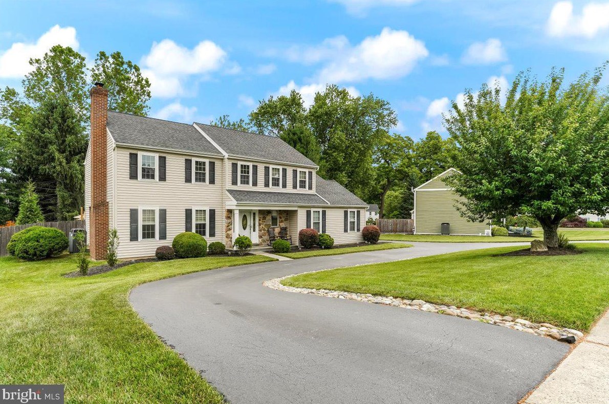 870 Tannery Dr, Wayne, PA 19087