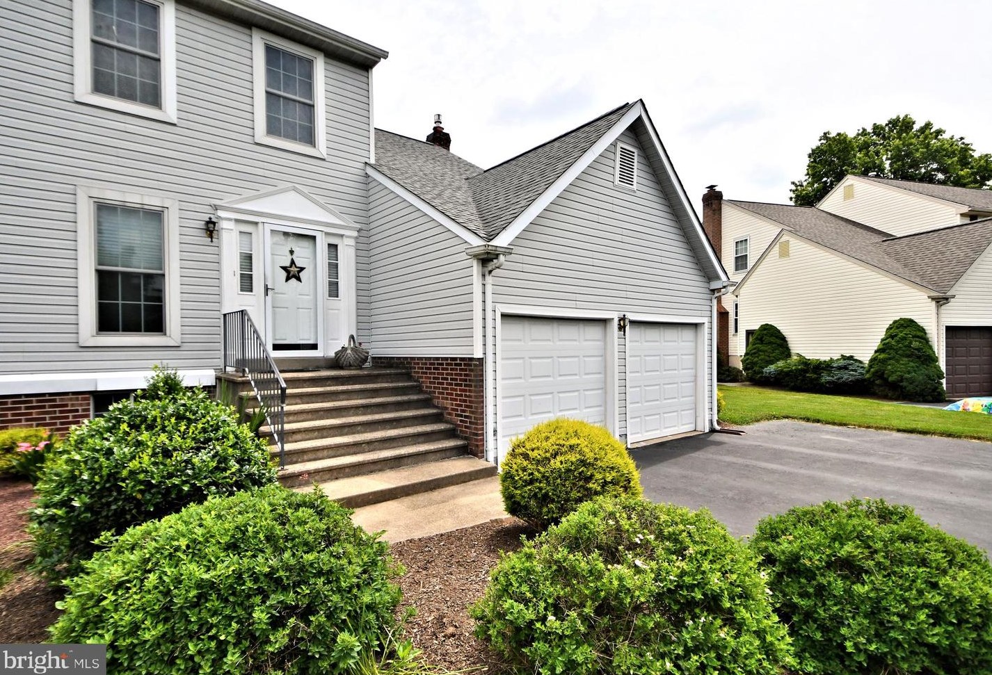 110 Stone Ridge Dr, Lansdale, PA 19446-6445
