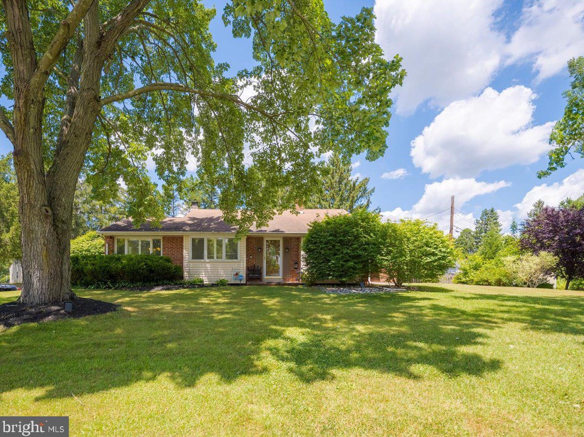 2739 Lantern Ln, Norristown, PA 19403