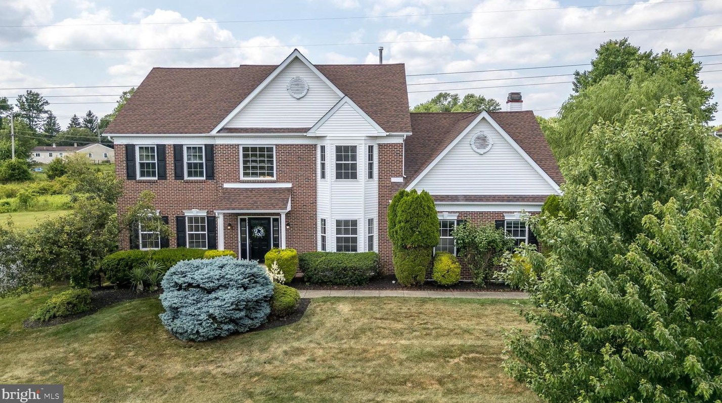 232 Tudor Dr, North Wales, PA 19454