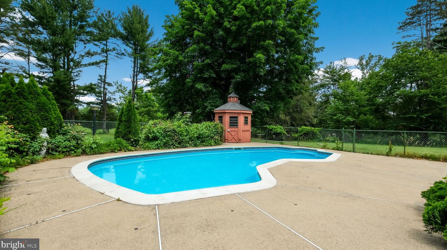 941 Tennis Ave, Prospectville PA  19002-2312 exterior