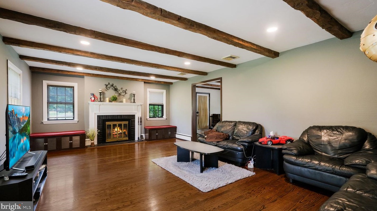 941 Tennis Ave, Prospectville PA  19002-2312 exterior