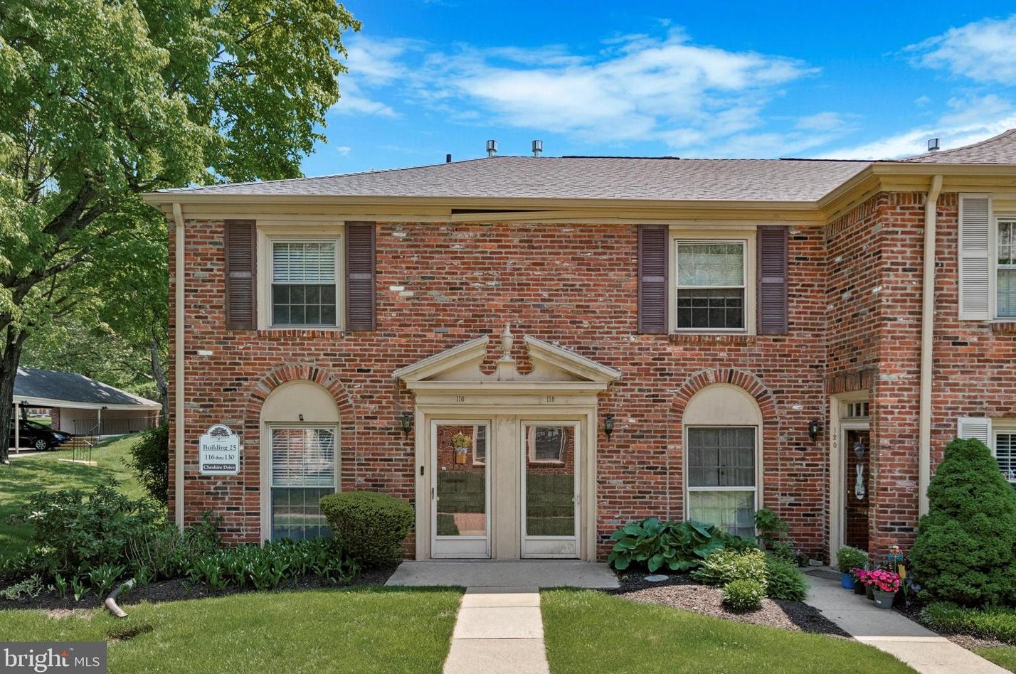 116 Cheshire Dr, Blue Bell, PA 19422