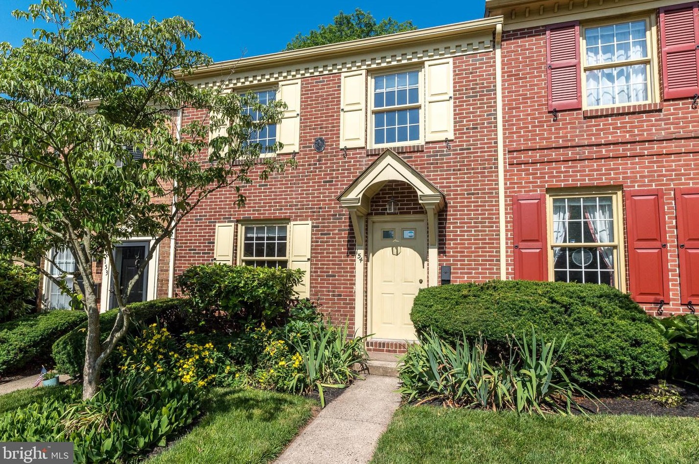 154 Roboda Blvd, Limerick PA  19468-2907 exterior