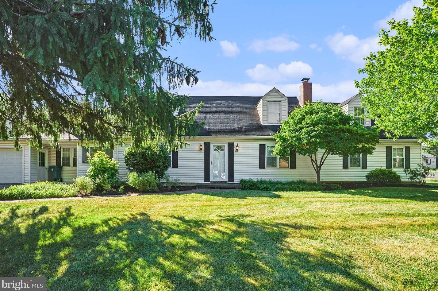 4064 Joshua Rd, Miquon, PA 19444