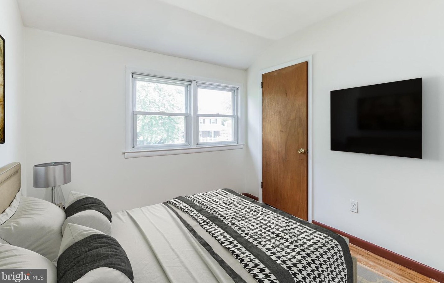 477 Old Fort Rd, Norristown PA  19406-2315 exterior