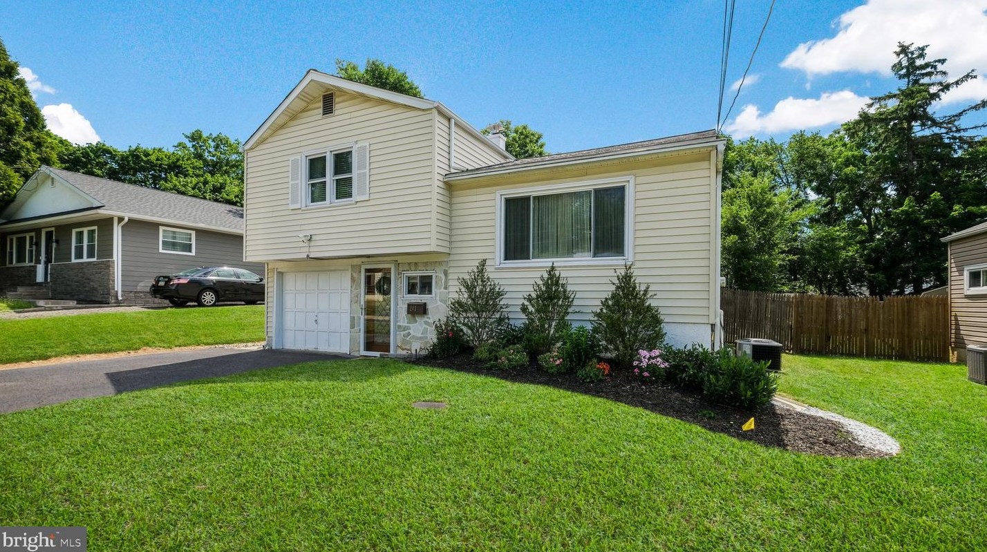 243 N Hills Ave, Ardsley, PA 19038
