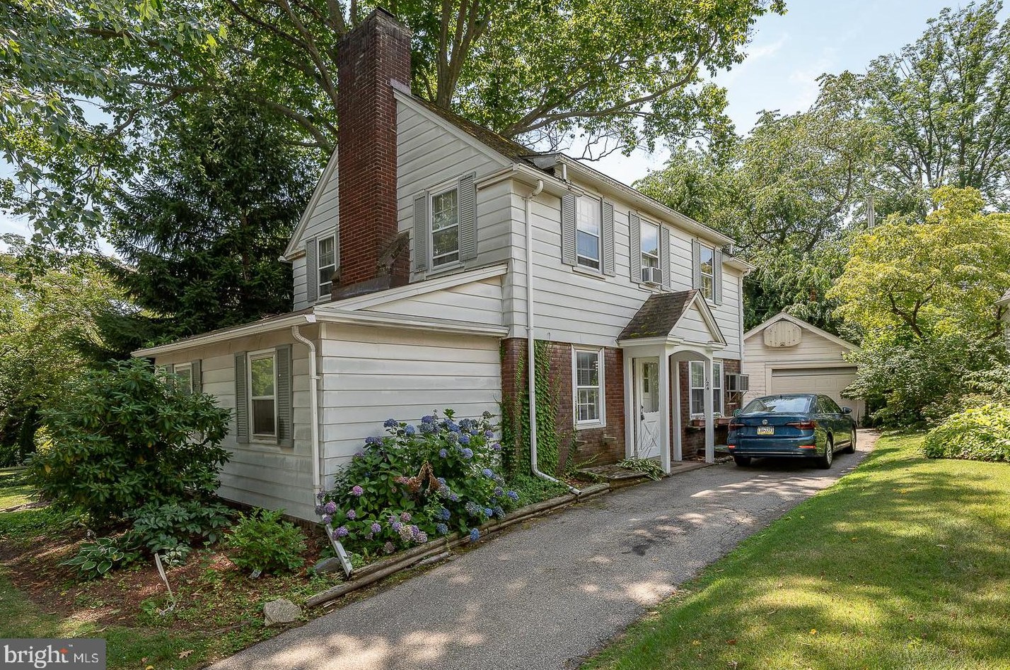 124 Crosshill Rd, Penn Wynne, PA 19096