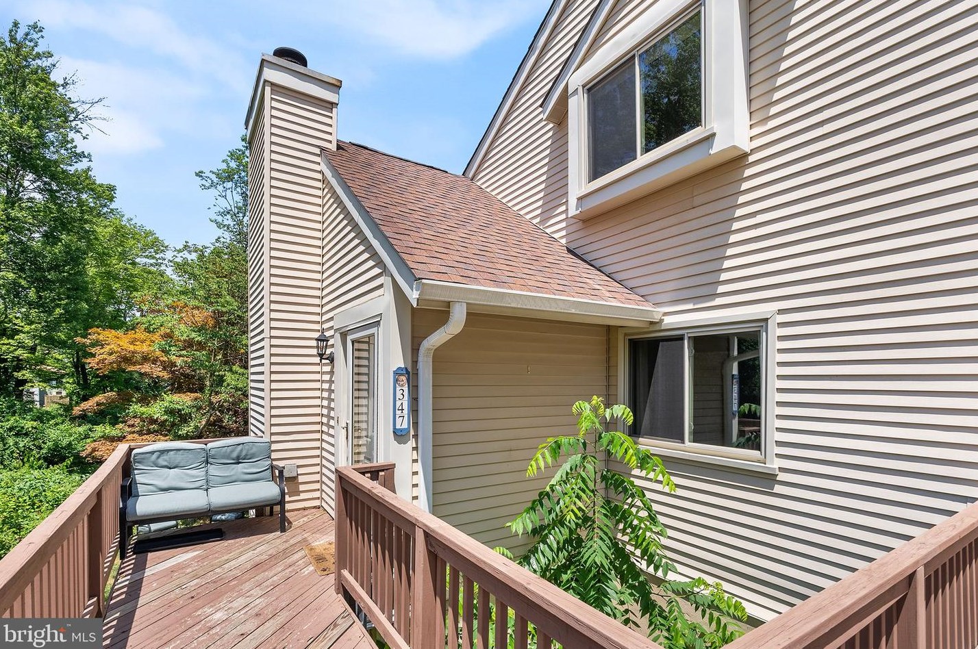 347 Green Meadow Ln, Horsham, PA 19044