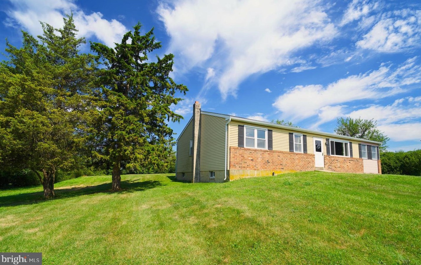 180 Green Hill Rd, Dale, PA 19504