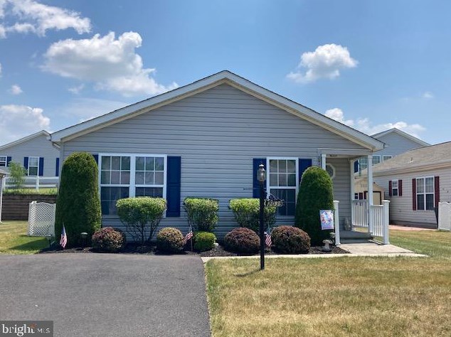 2039 Highland Ct, North Wales, PA 19454