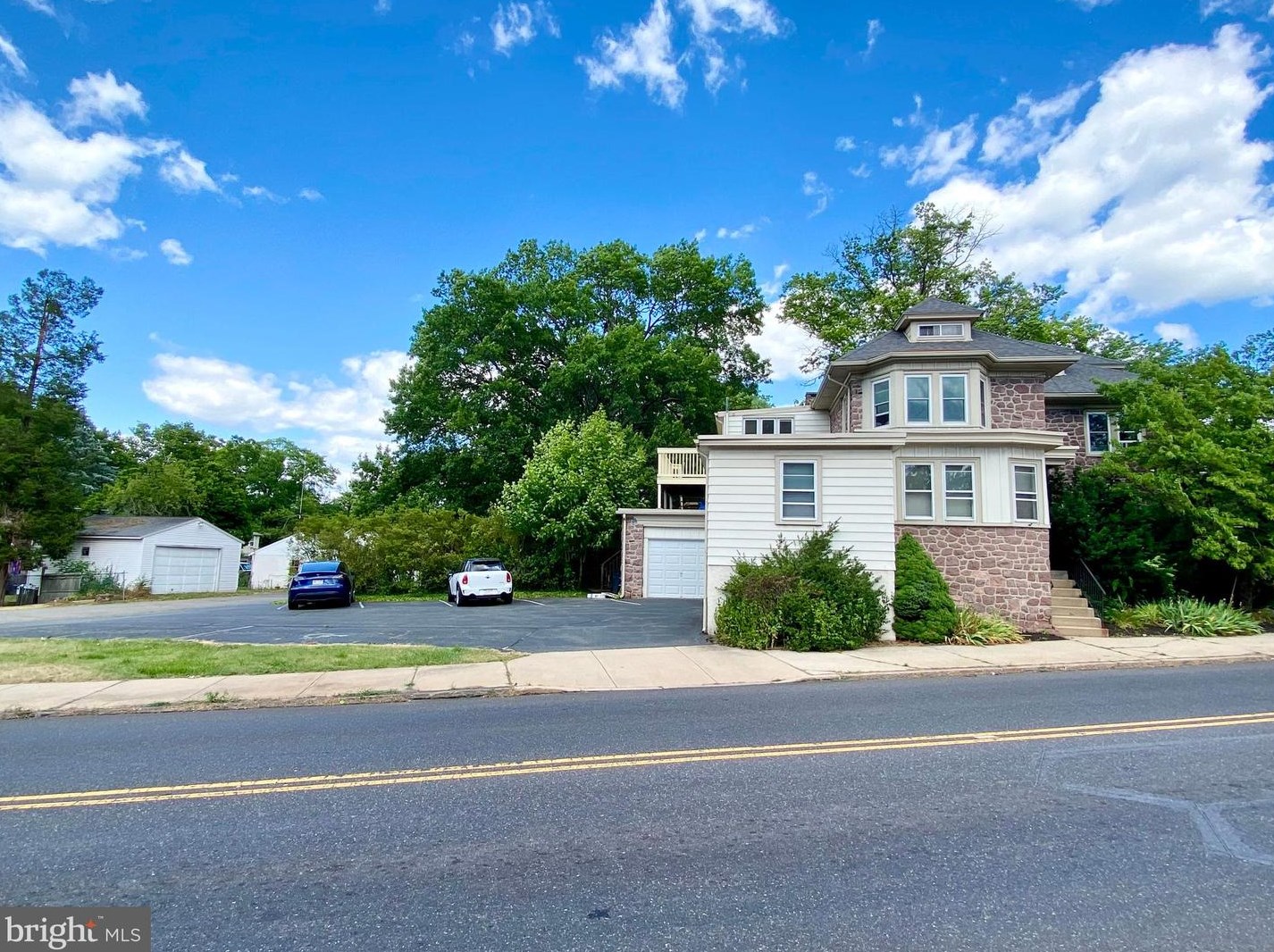 801 Charlotte St, Pottstown, PA 19464-4319
