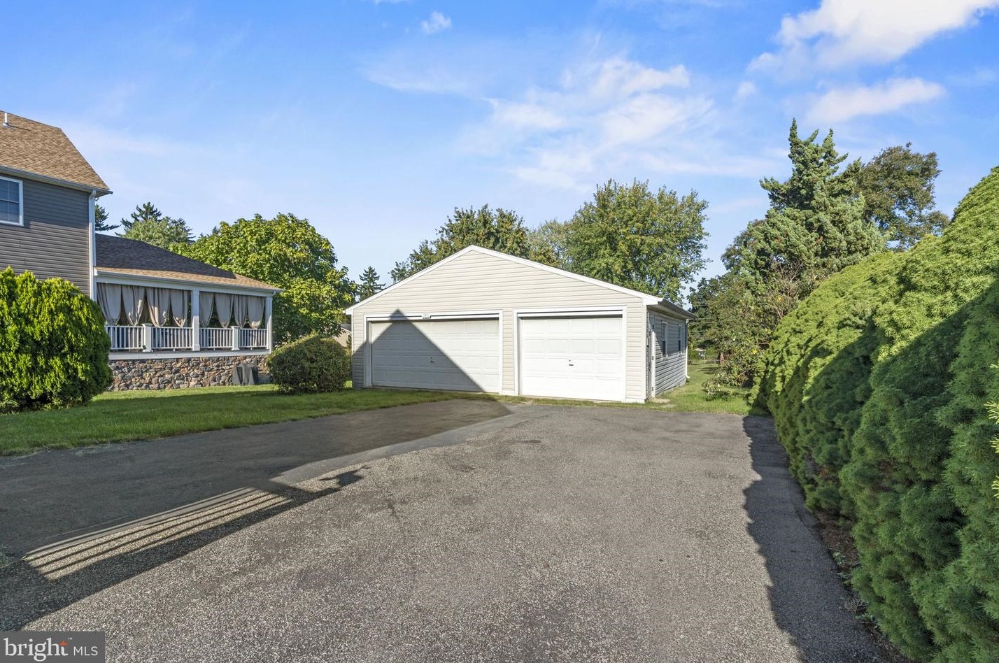 230 Glenwood Rd, Norristown, PA 19406