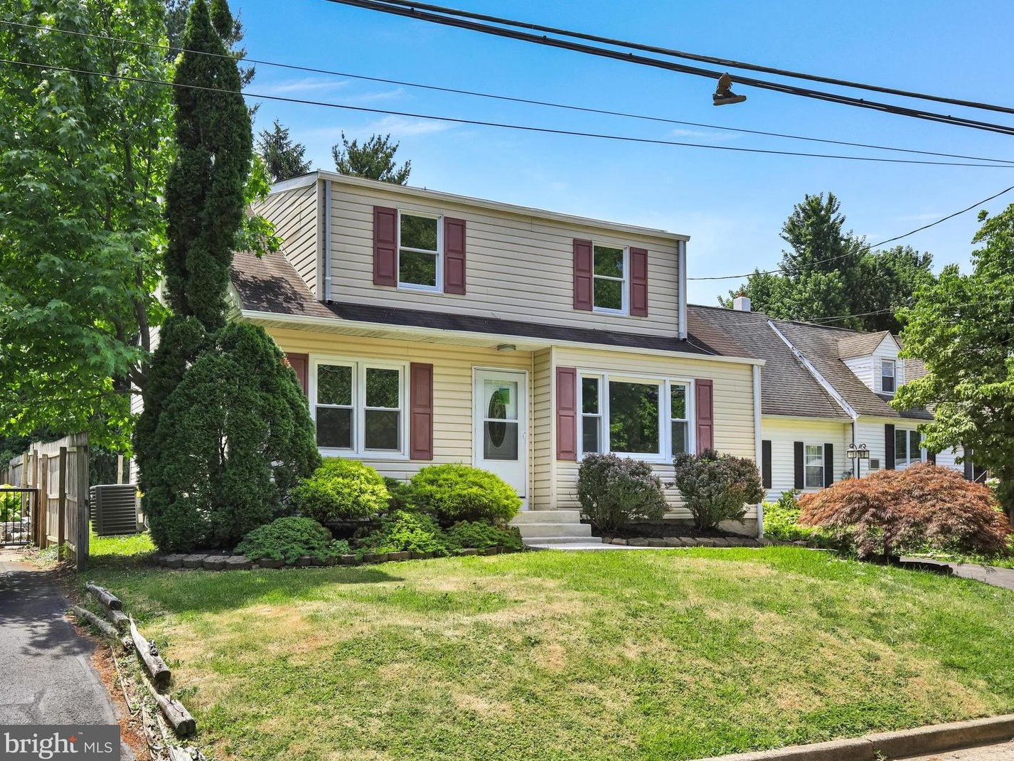 1865 Osbourne Ave, Willow Grove, PA 19090