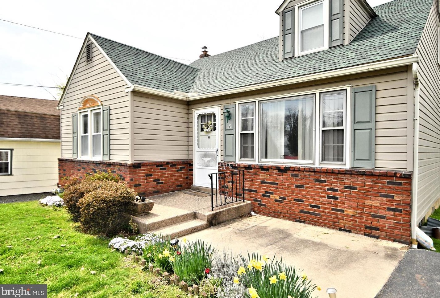 4 Lawnton Rd, Willow Grove, PA 19090