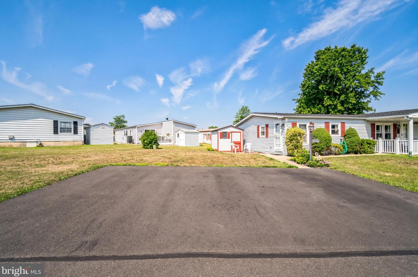 808 Stream View Dr, North Wales, PA 19454