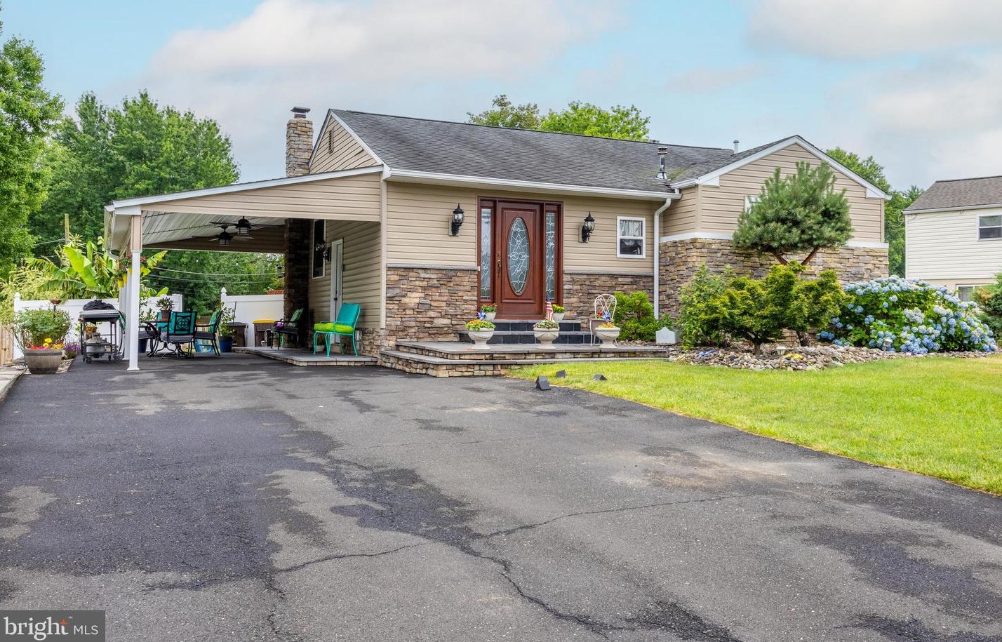 608 Kneedler Rd, North Wales, PA 19454
