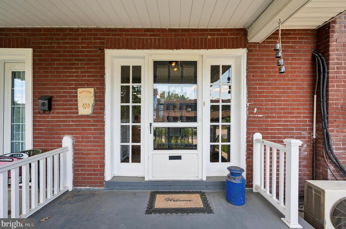 24 Hillcrest Rd, Ardsley, PA 19038