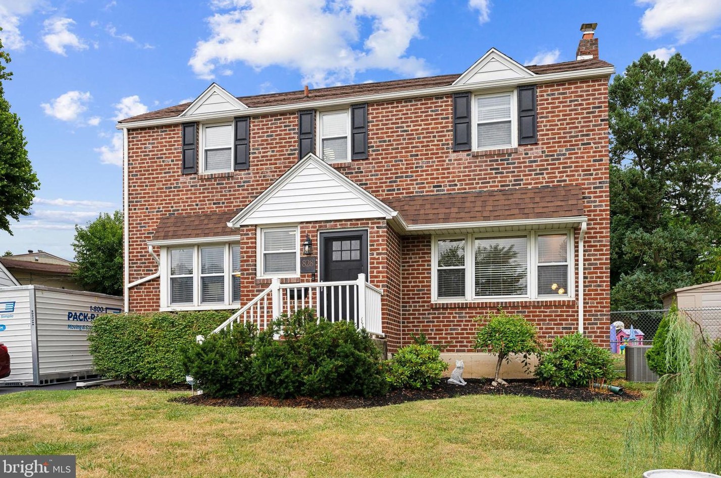828 Cedar Ln, Norristown, PA 19401