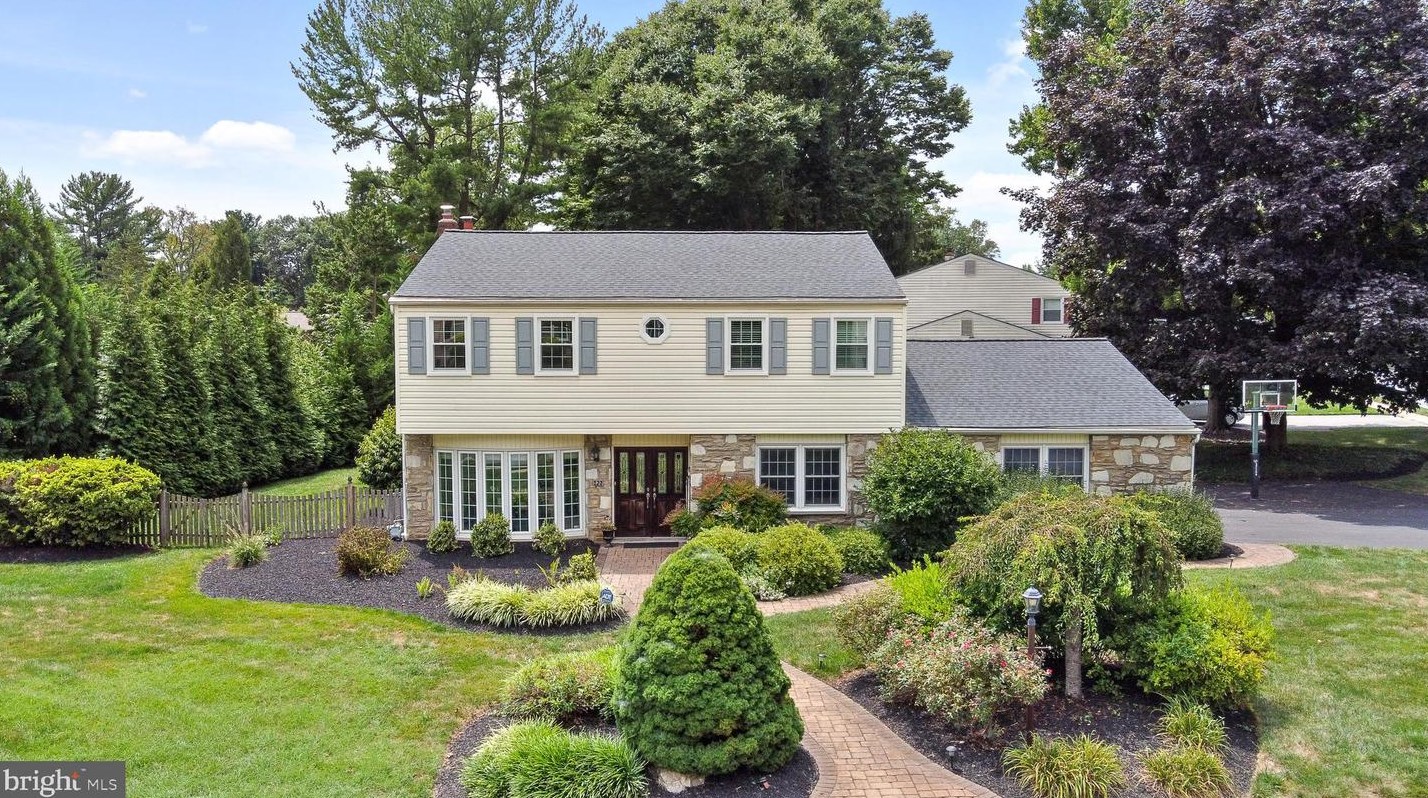 122 Hollyhock Dr, Miquon, PA 19444