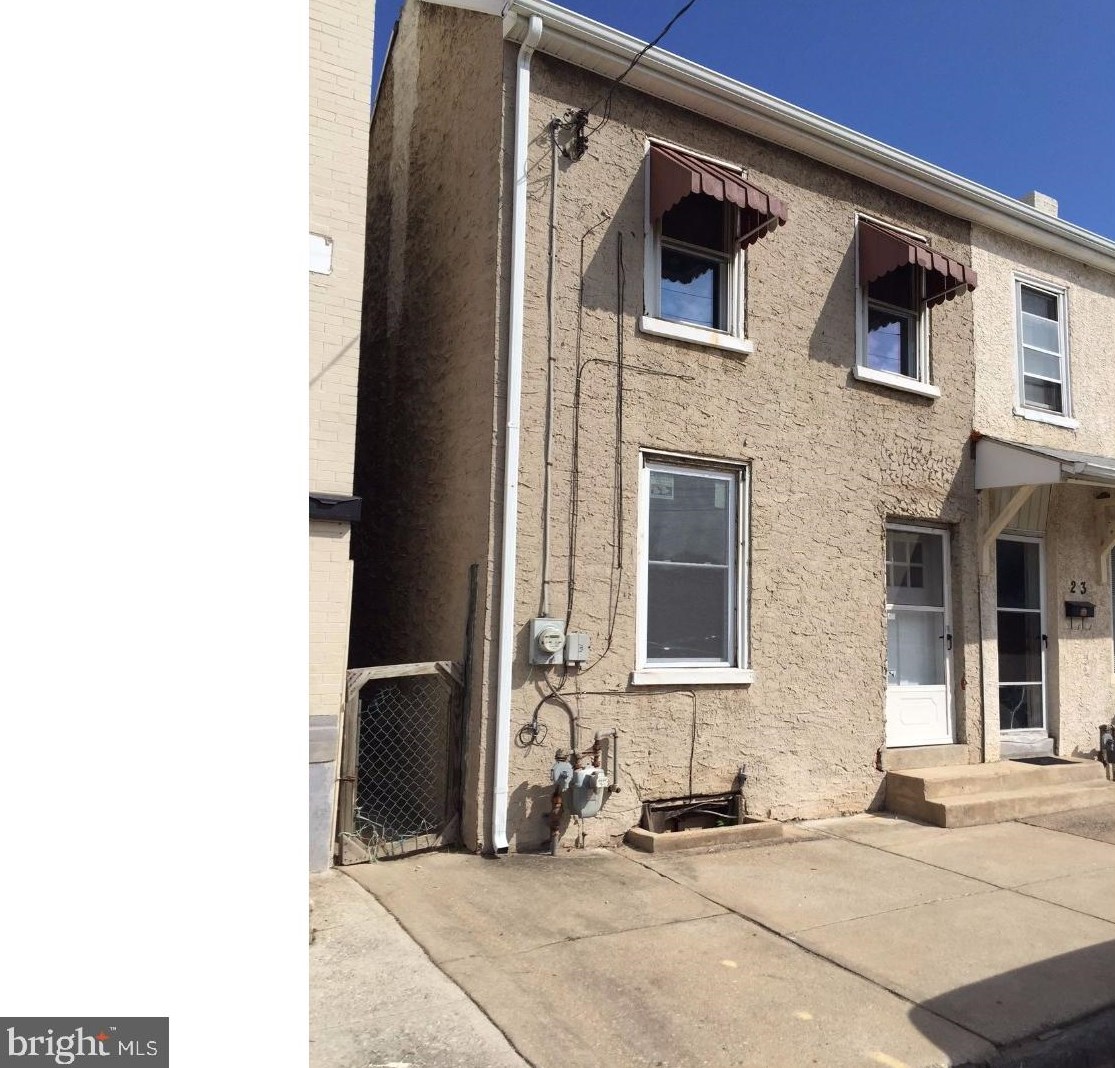 25 2nd St, Norristown, PA 19405
