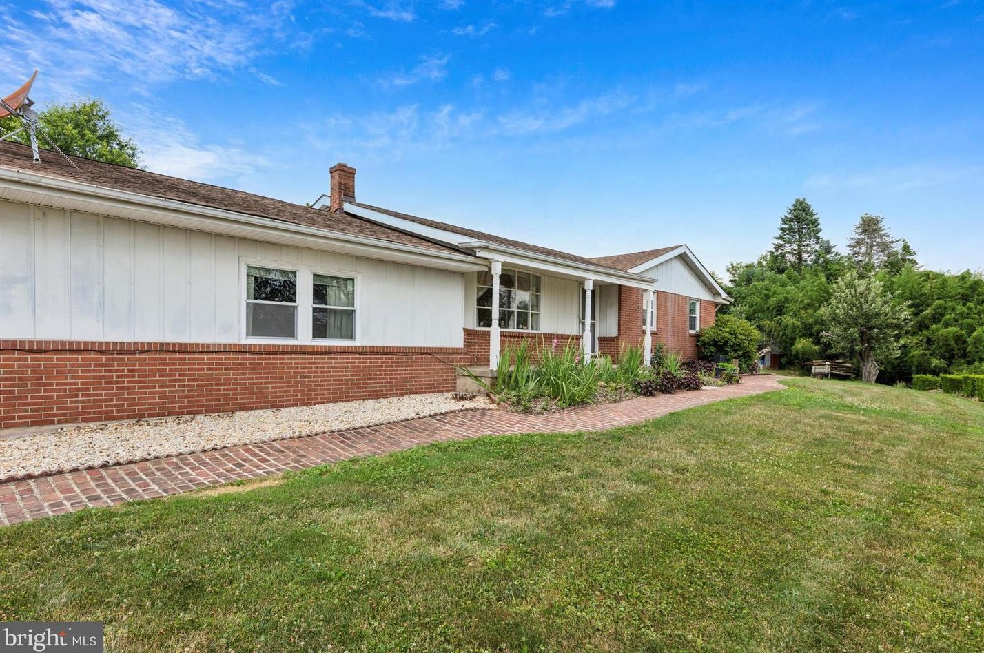 351 Moyer Rd, Souderton, PA 18964
