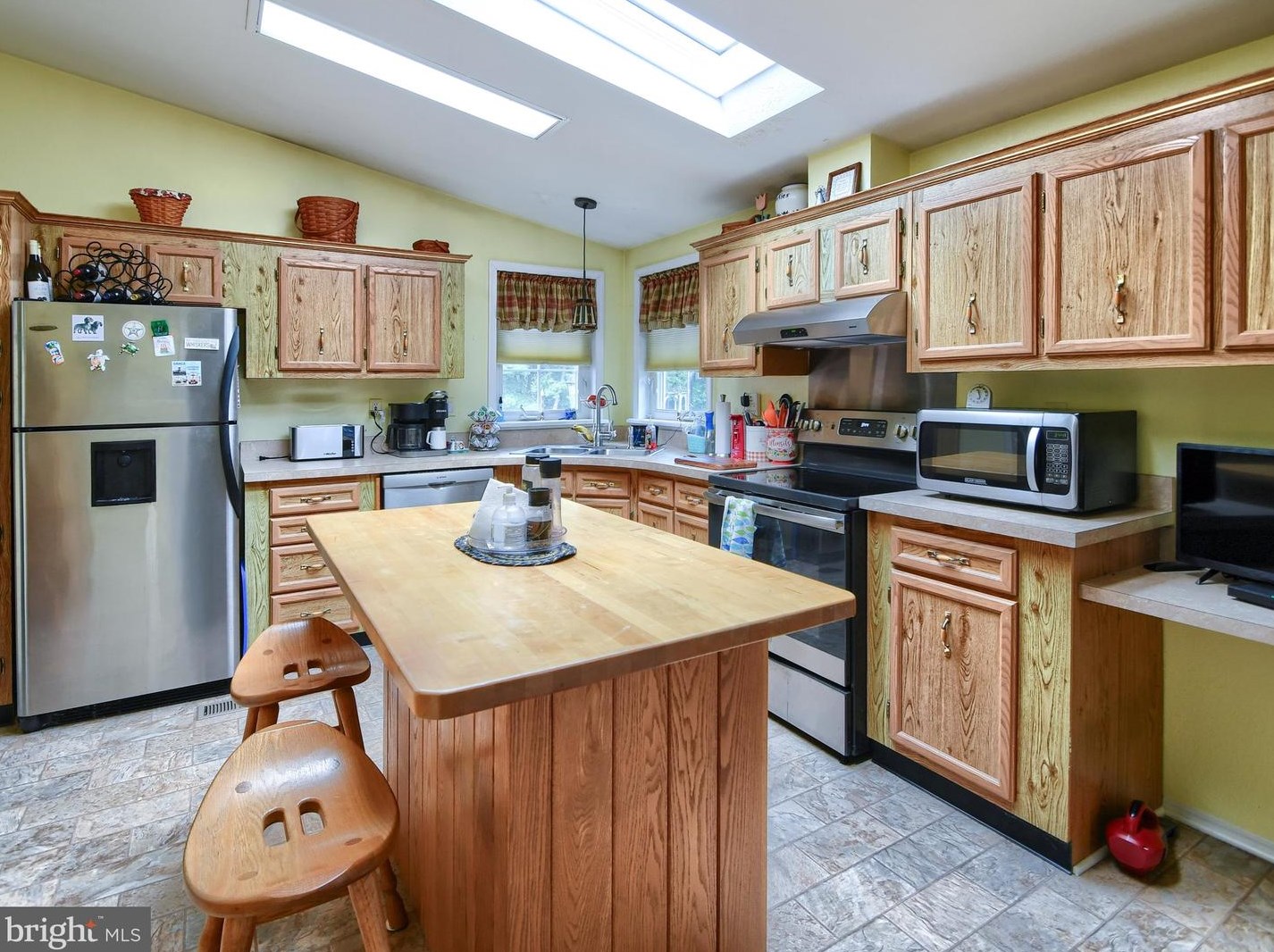 162 Deerfield Dr, Souderton, PA 18964
