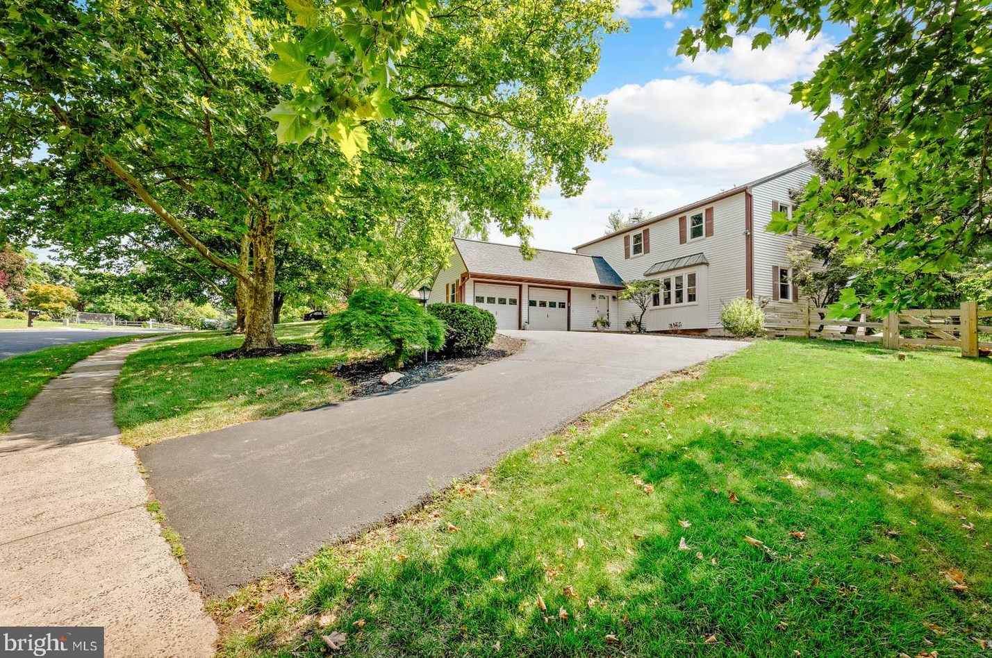 865 Stonybrook Ln, Lansdale, PA 19446