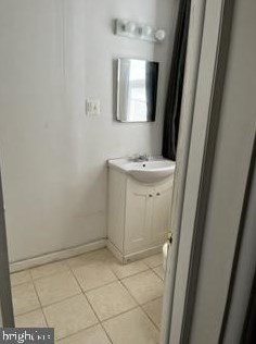 14 Lancaster Ave, Ardmore, PA 19003-2228