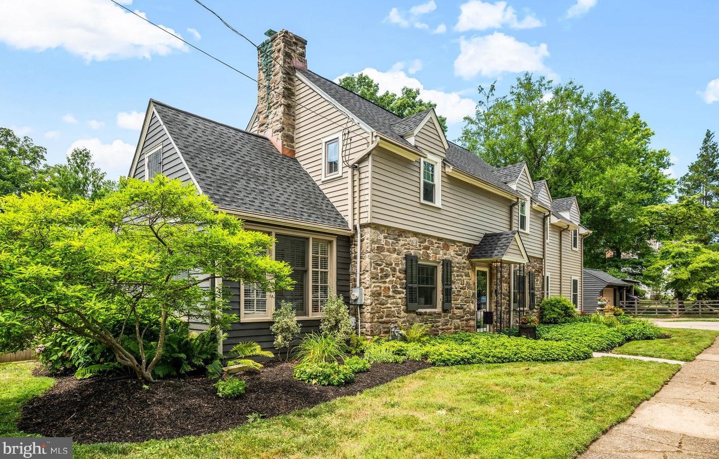807 Penn St, Flourtown, PA 19031