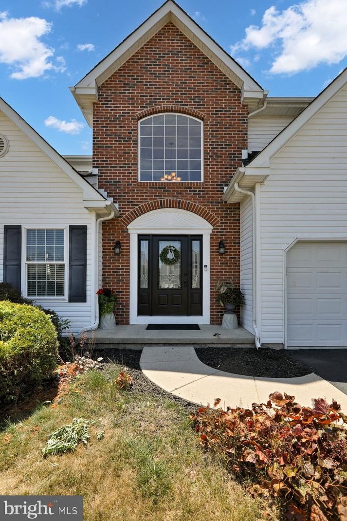 2052 Canyon Creek Rd, Gilbertsville, PA 19525