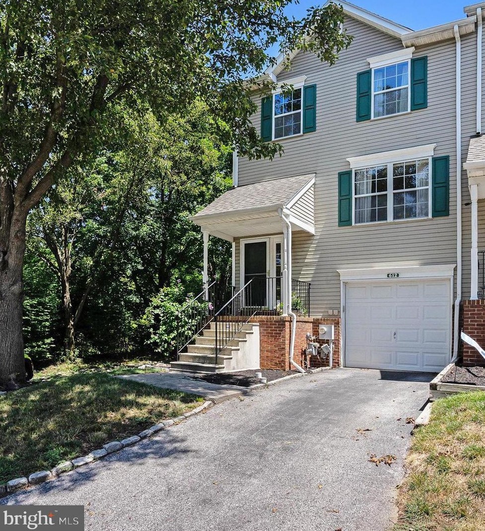 612 Wentworth Dr, Norristown, PA 19406