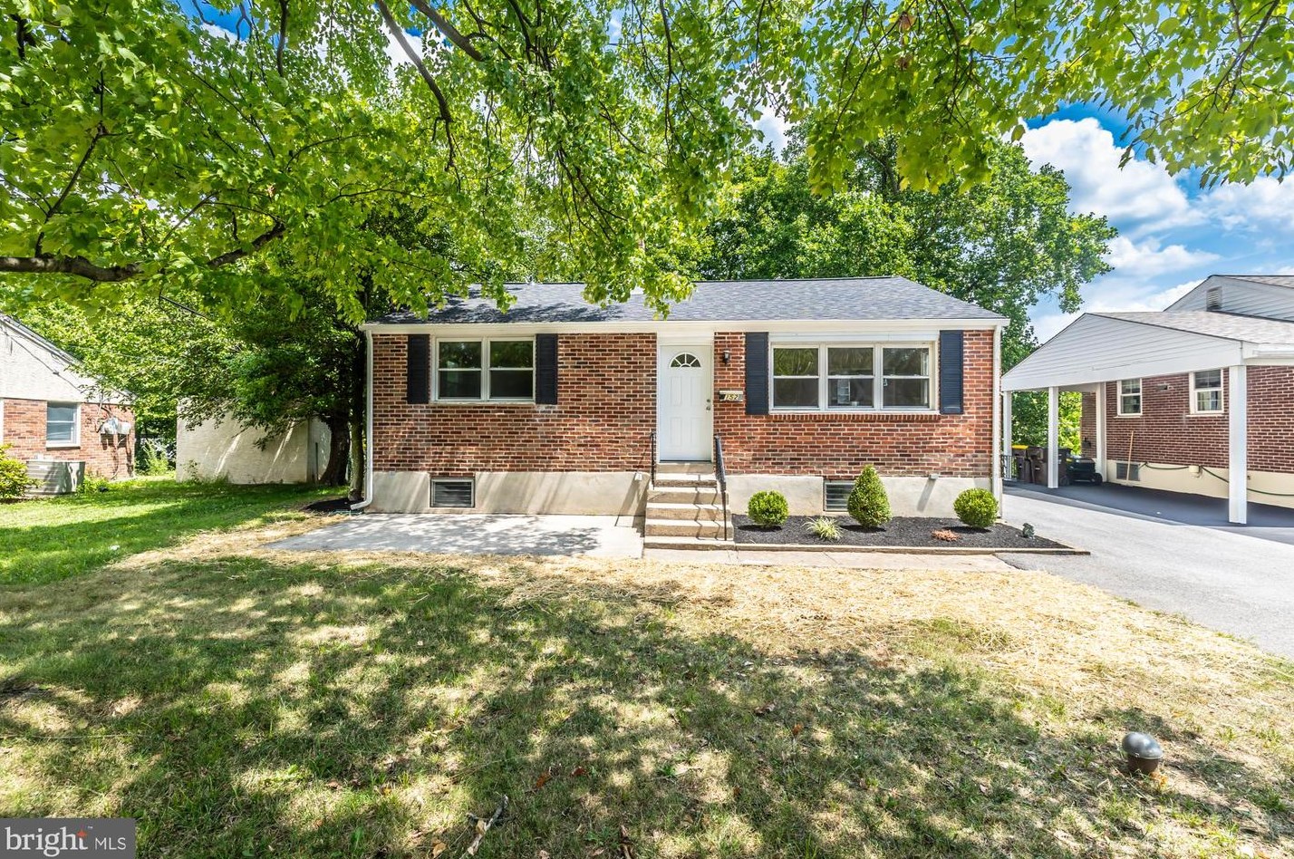 152 Flintlock Rd, Norristown, PA 19406