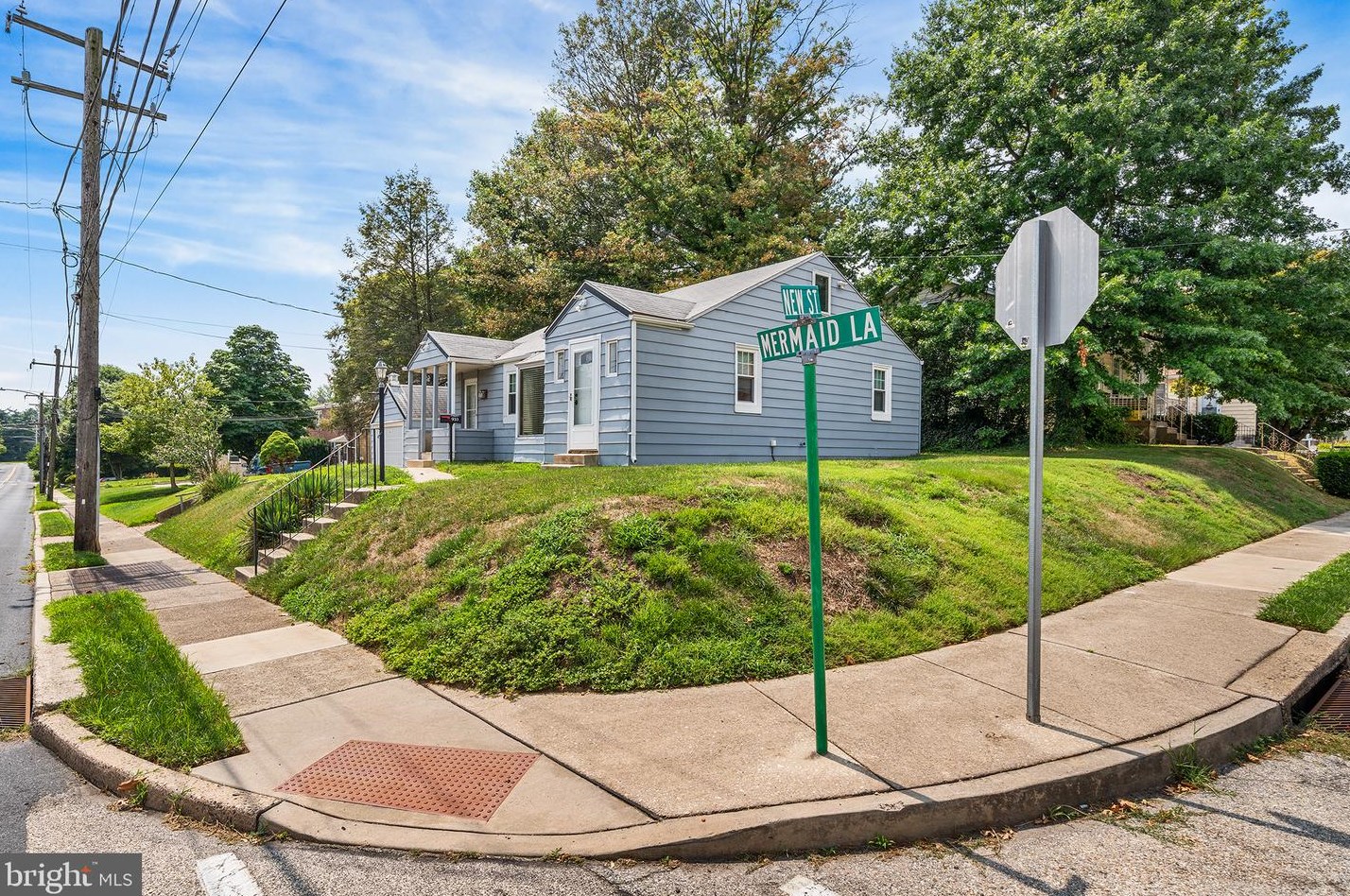 919 Mermaid Ln, Ardsley, PA 19038-8017