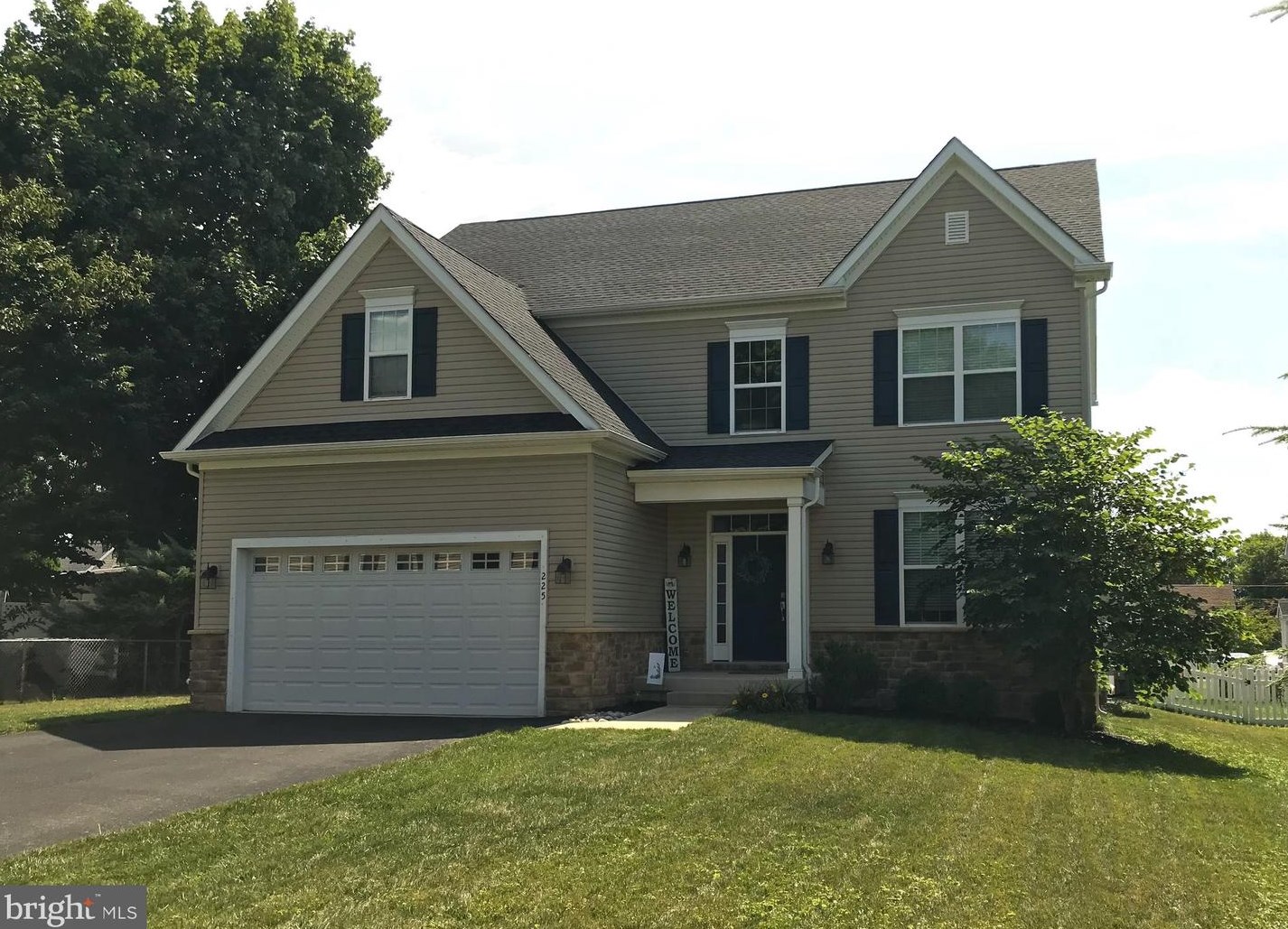 225 Milton Ave, Horsham, PA 19044