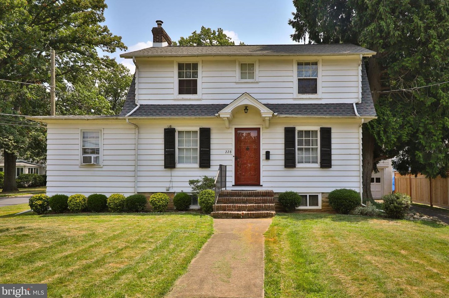 228 Bala Ave, Oreland, PA 19075