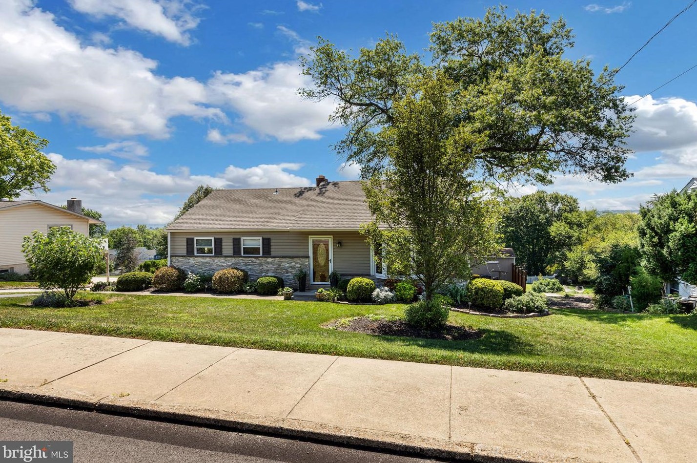 163 E Valley Forge Rd, Norristown, PA 19406