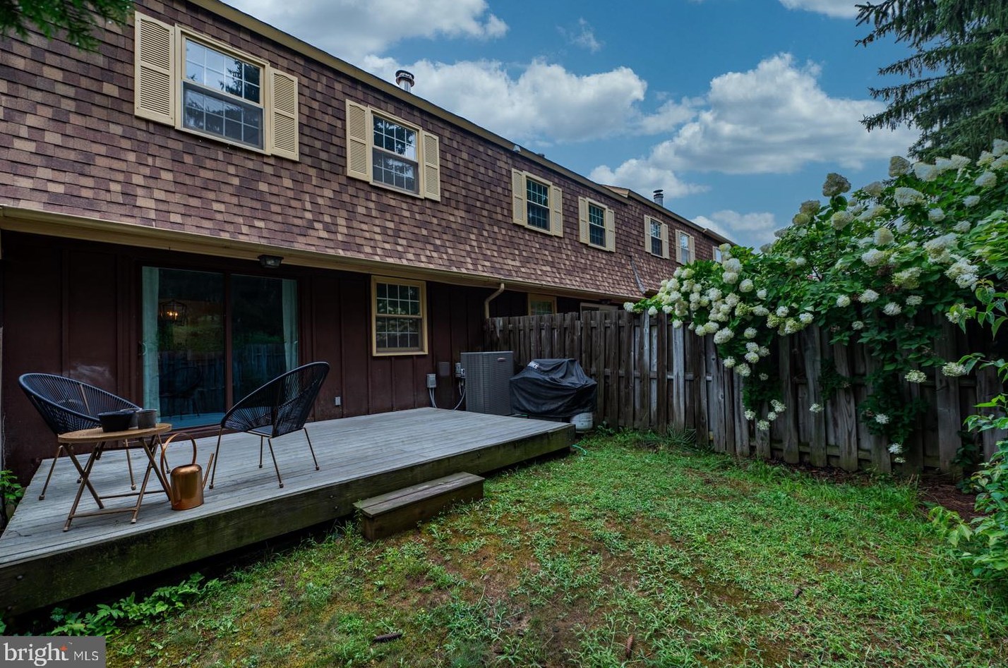 186 Roboda Blvd, Limerick PA  19468-2978 exterior