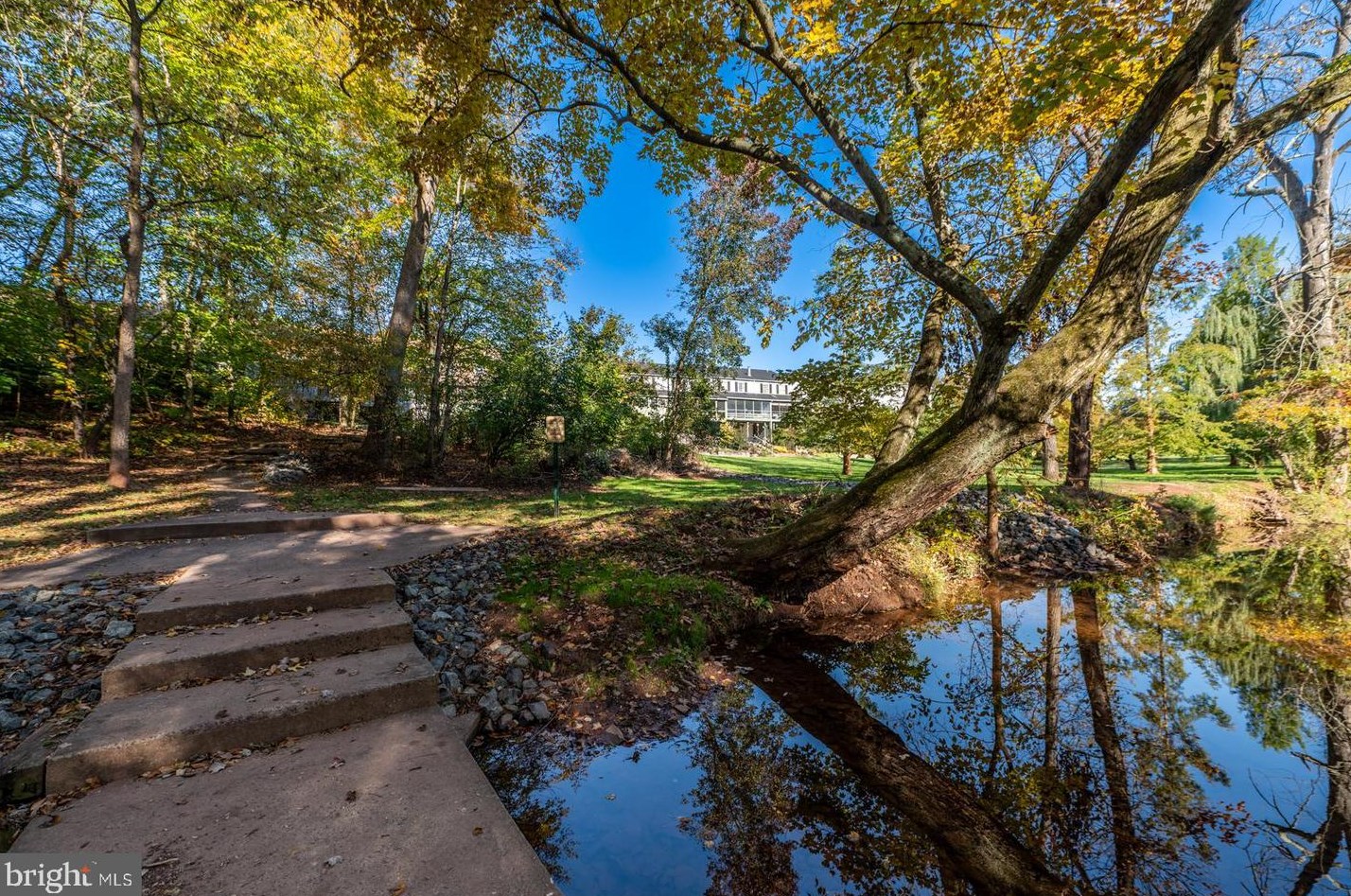 186 Roboda Blvd, Limerick PA  19468-2978 exterior