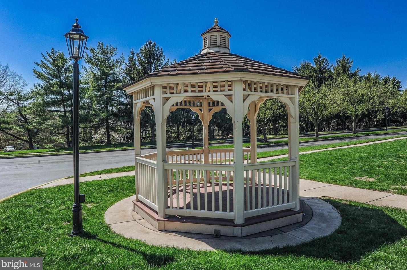 186 Roboda Blvd, Limerick PA  19468-2978 exterior