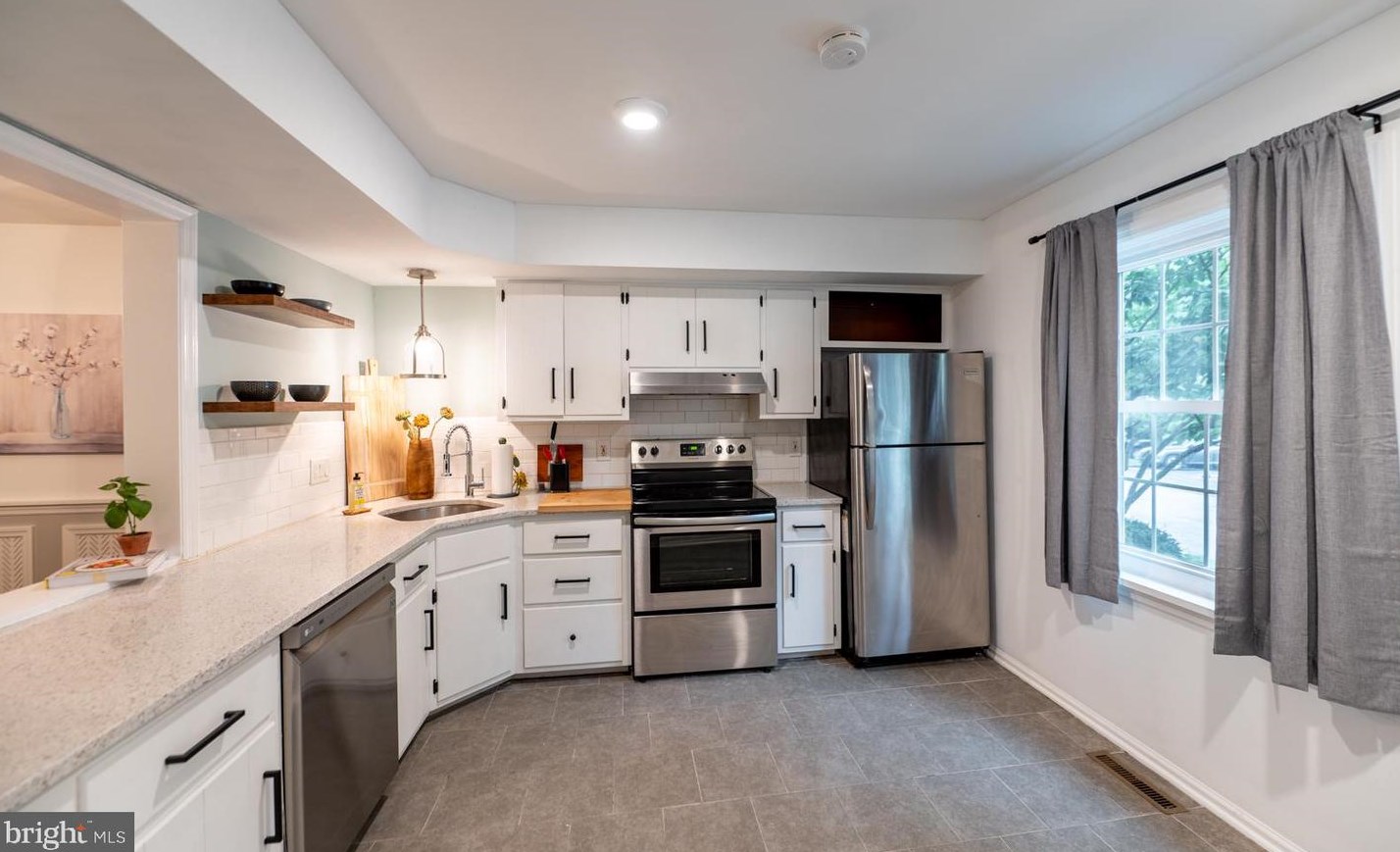 186 Roboda Blvd, Limerick PA  19468-2978 exterior