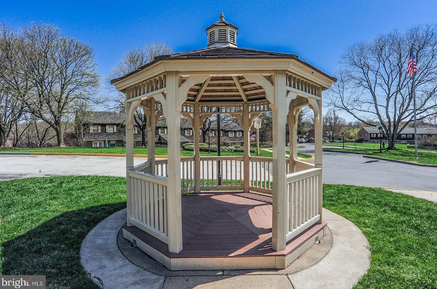 186 Roboda Blvd, Limerick PA  19468-2978 exterior