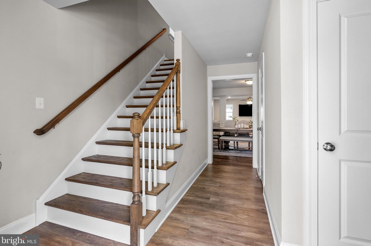 22 Oak St, Willow Grove, PA 19090
