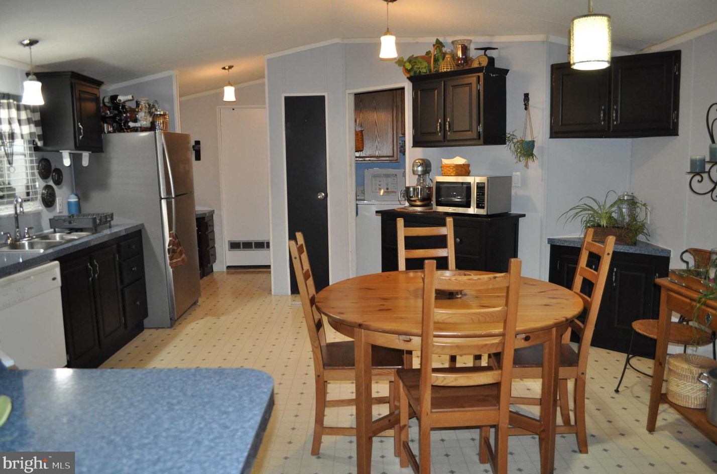 48 N Barry Ave, Norristown, PA 19403