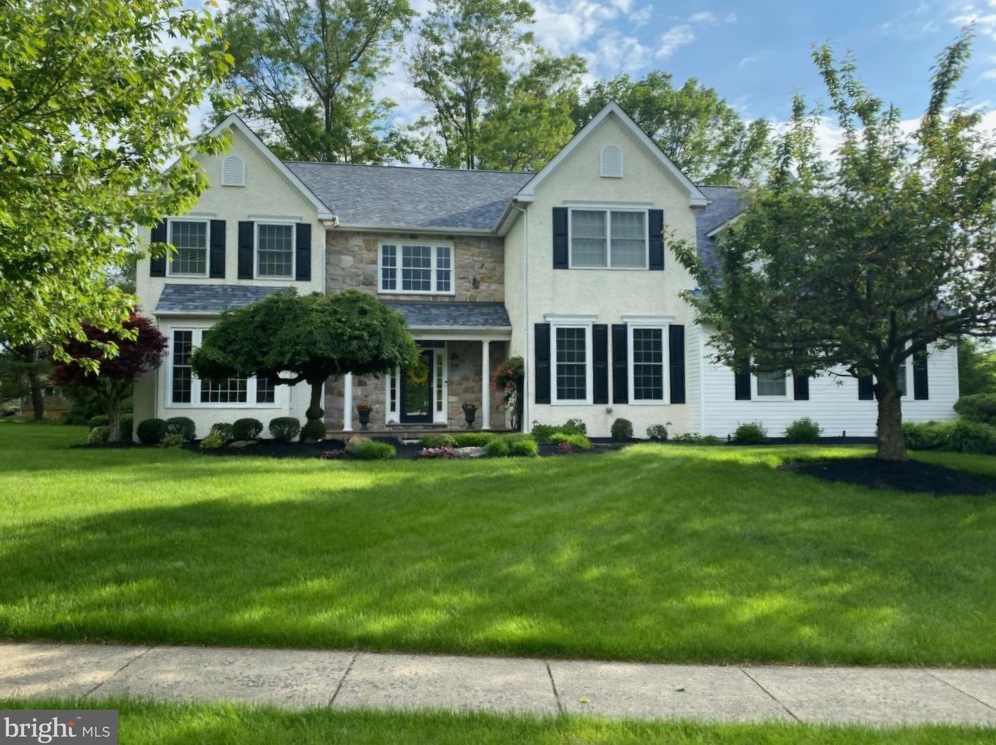 101 Davis Dr, North Wales, PA 19454