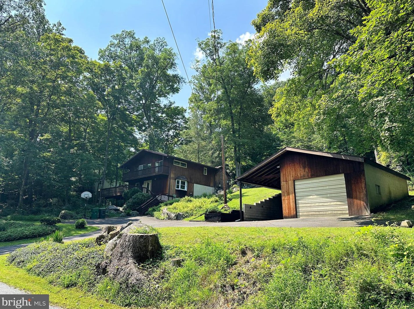 2848 Swamp Creek Rd, Green Lane, PA 18054