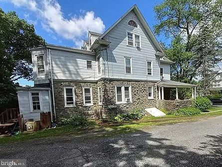 123 Walnut Ave #2, Ardmore, PA 19003